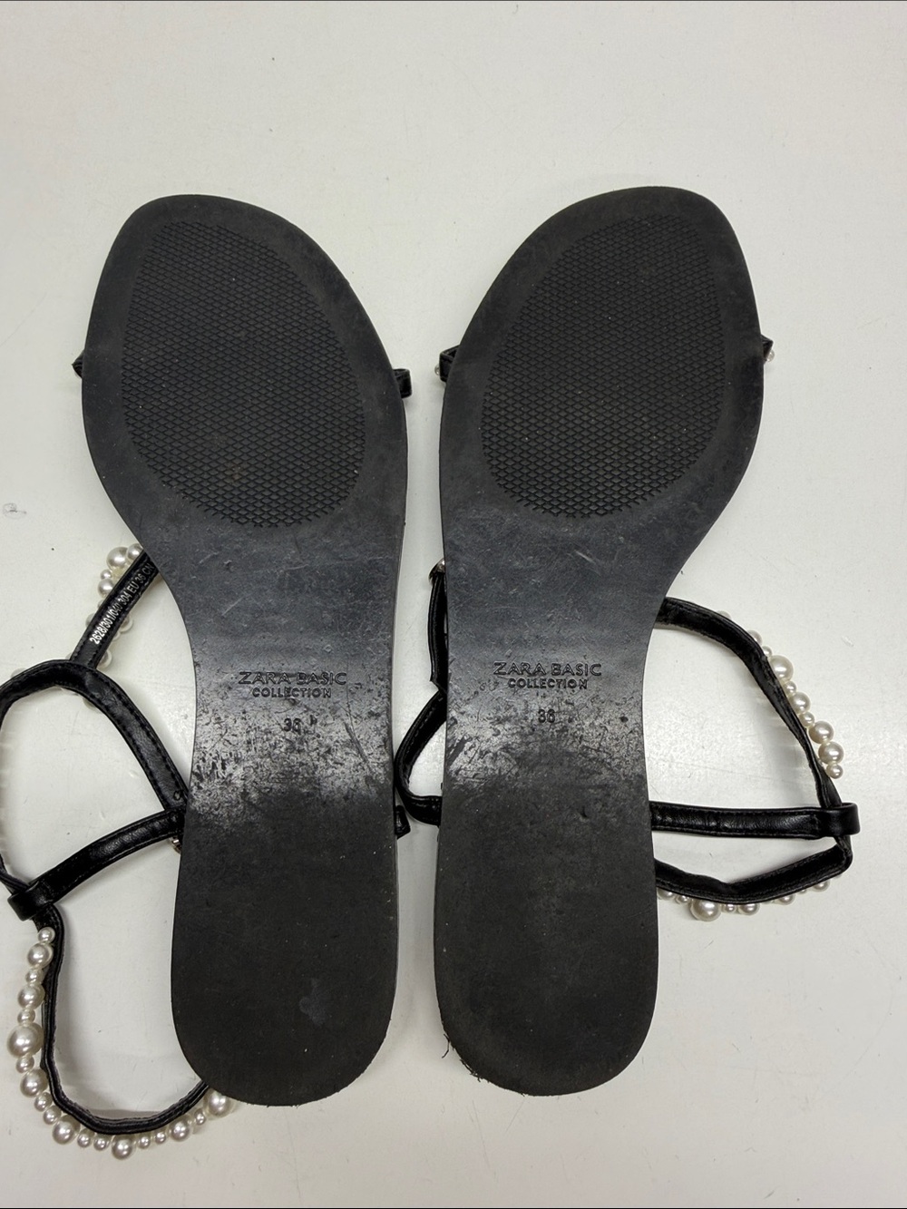 Zara Pearl Sandals T-Strap Open Toe Embellished Flats Ankle Strap Black Size 6 - Picture 4 of 7